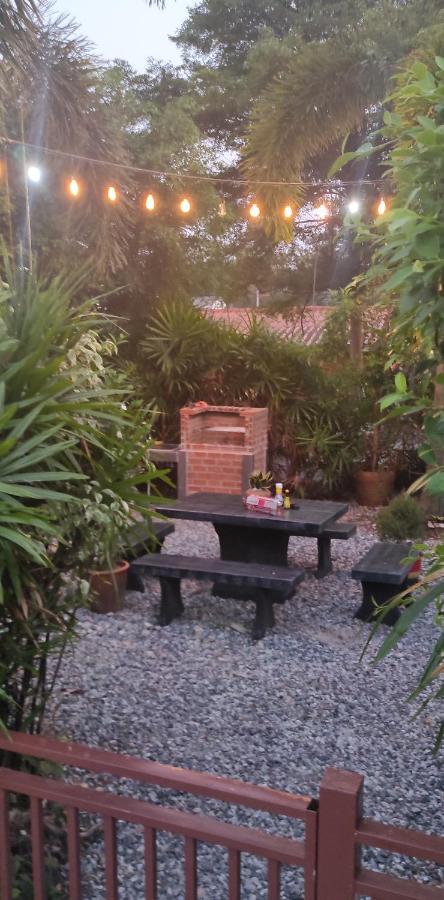 Daisy'S 2 Bedroom Family Home For Up To 5 Guests With Garden & Bbq Koh Samet ภายนอก รูปภาพ